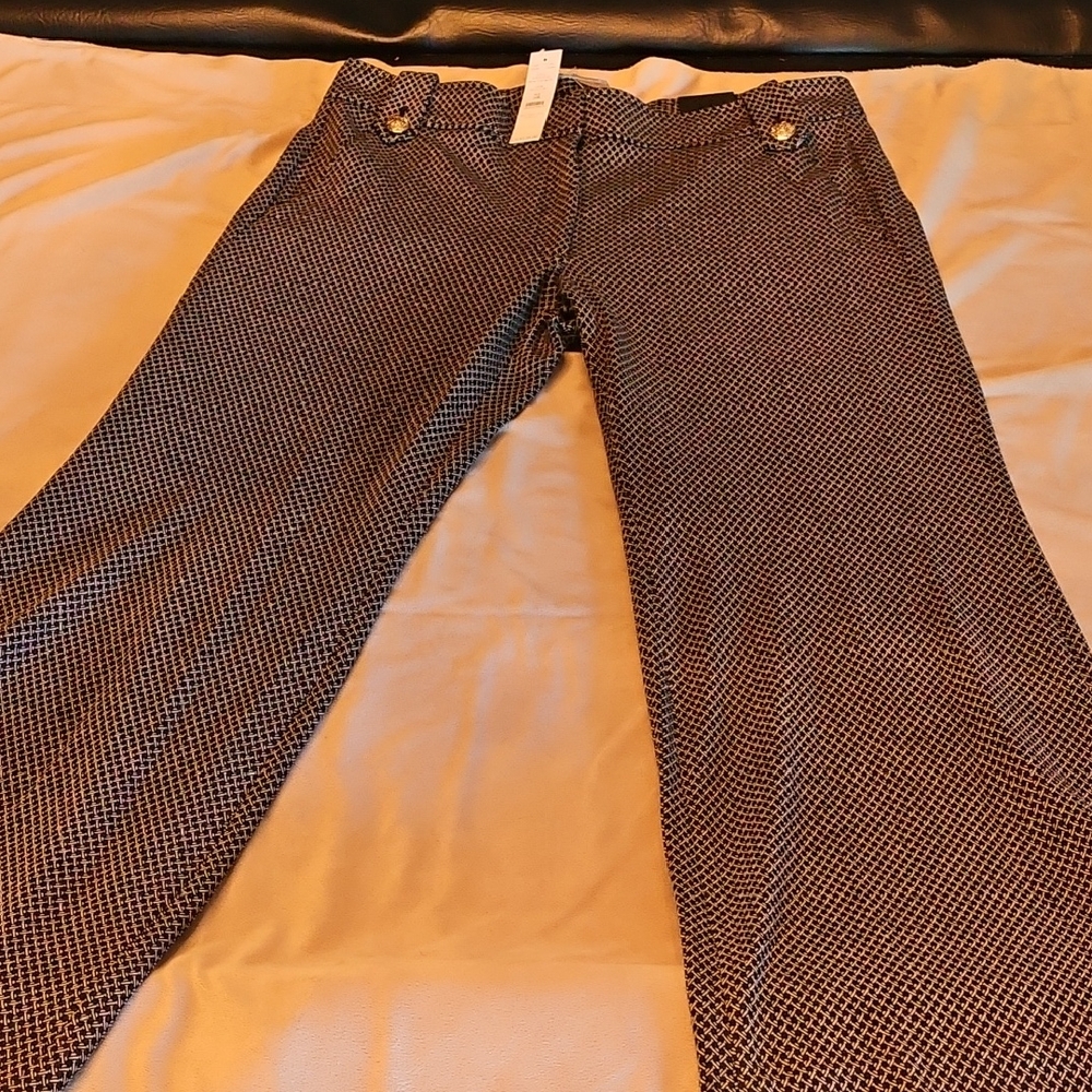 White House Black Market - NWT - Size 16 - Black W/Ecru Widel Leg Trouser